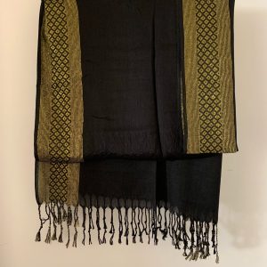 black-and-gold-stole