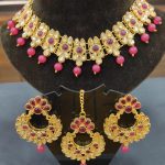 raspberry-choker-necklace-set