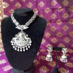 Black-and-Silver-Necklace