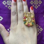 gold-polished-circular-ring