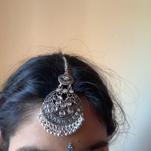 silver-oxidized-mang-tikka-set