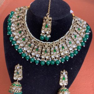 Green Collar Kundan Necklace Set with Maang