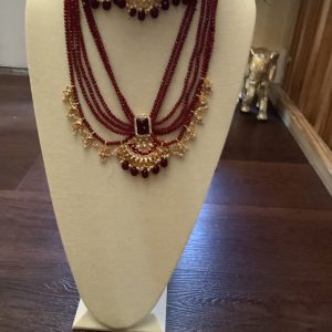 burgundy-necklace-set