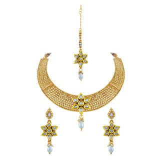 Traditional Gold Toned Choker Style Necklace Set with Mangtikka