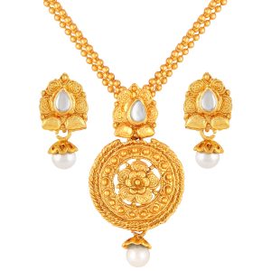 flower-gold-tone-pendant