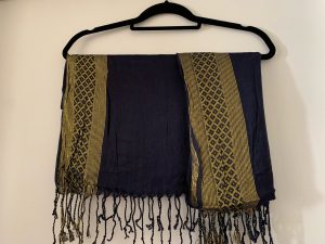 navy-and-gold-stole