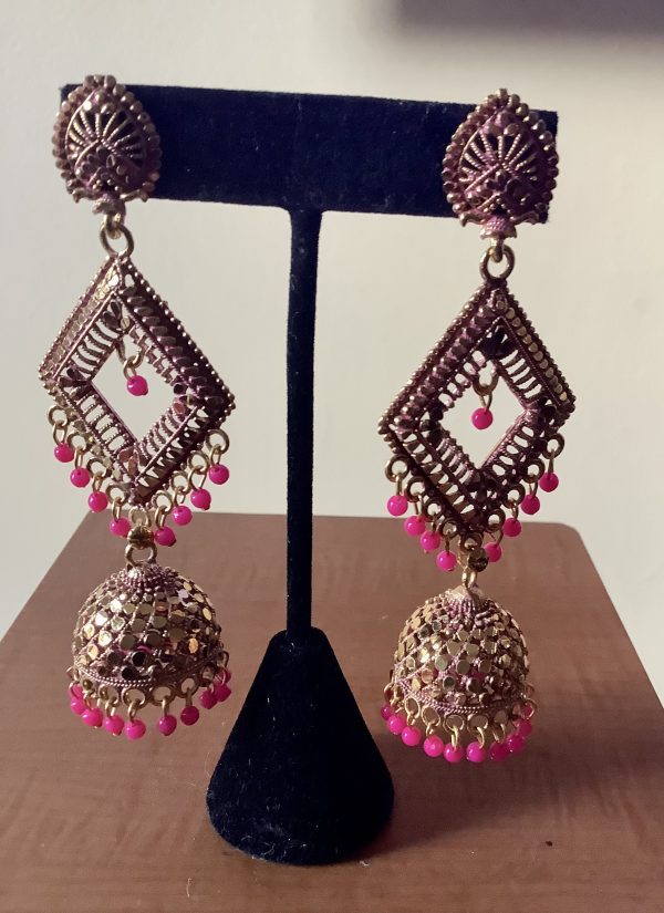 pink-diamond-jhumka-earrings