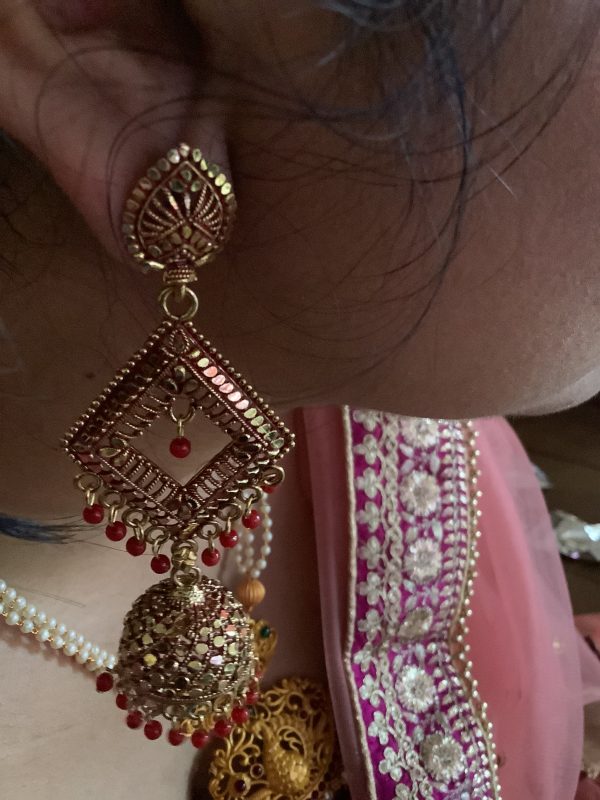 red-diamond-jhumka-earrings