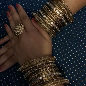 gold-bangle-mirror-work