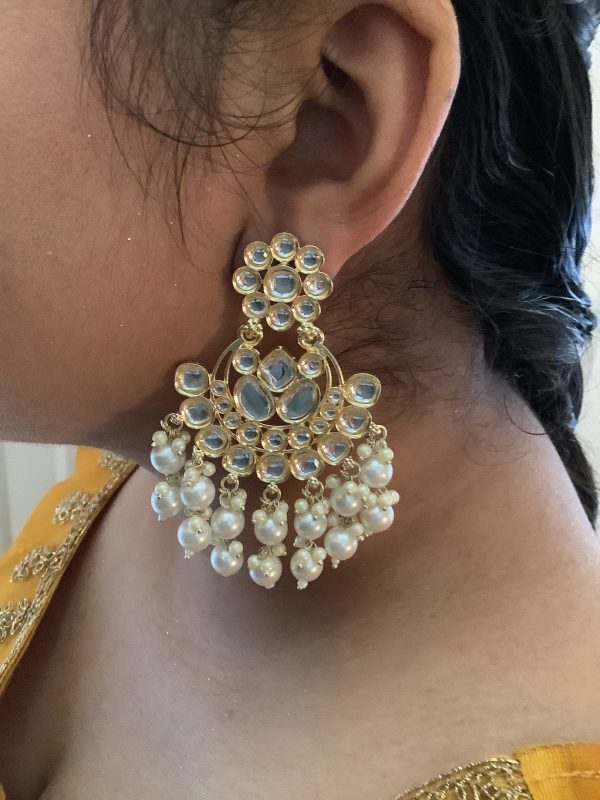 white-kundan-chandabali