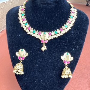 classic-multicolor-necklace