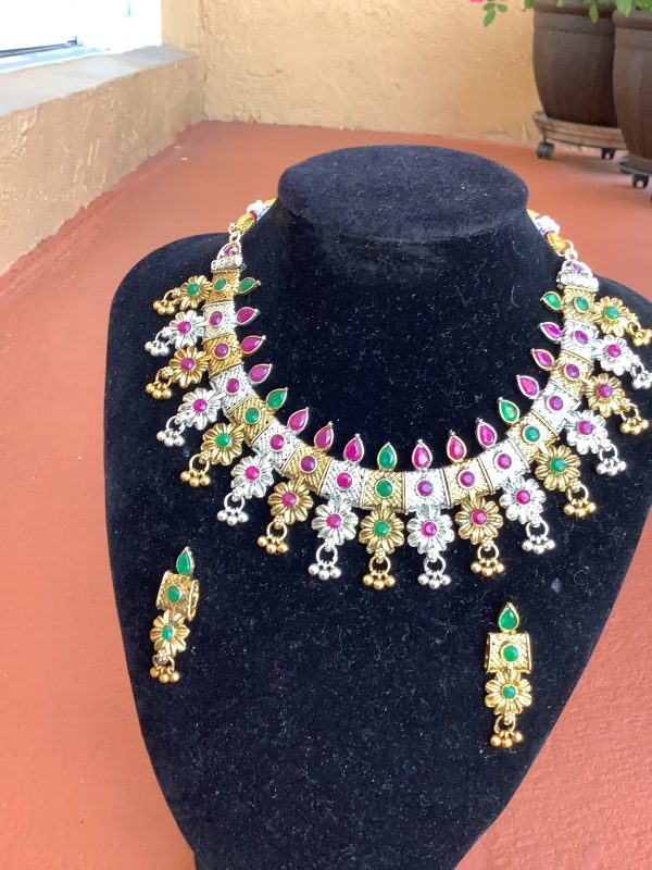 multicolor-alternating-plate-necklace-set