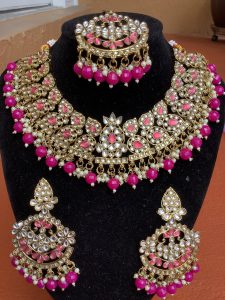 pink-kundan-wing-necklace-set