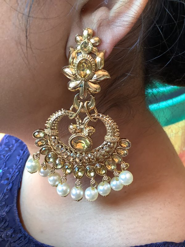 champagne-stone-earring-with-faux-pearls