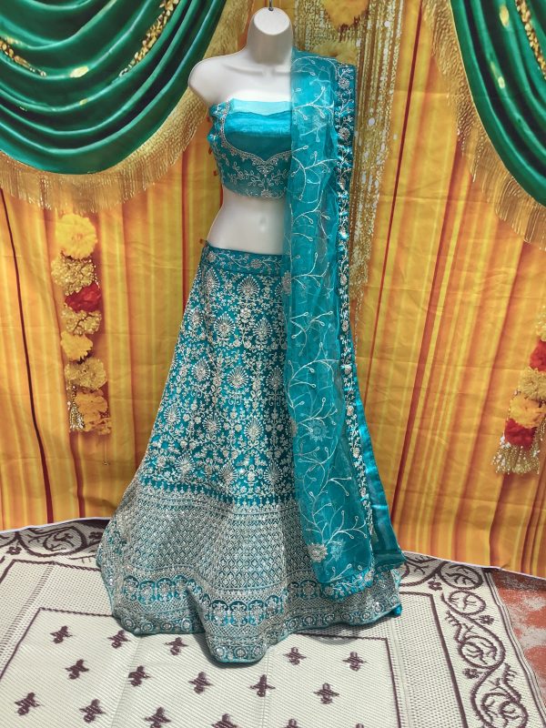 turquoise-spade-lehenga-choli