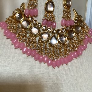 pink-faux-necklae-set