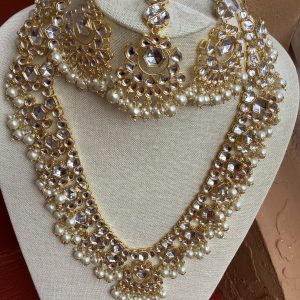 white-faux-kundan