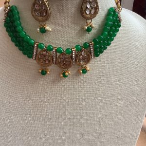 green-beaded-necklace