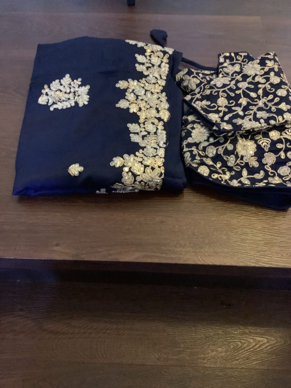 blue-embroidered-saree