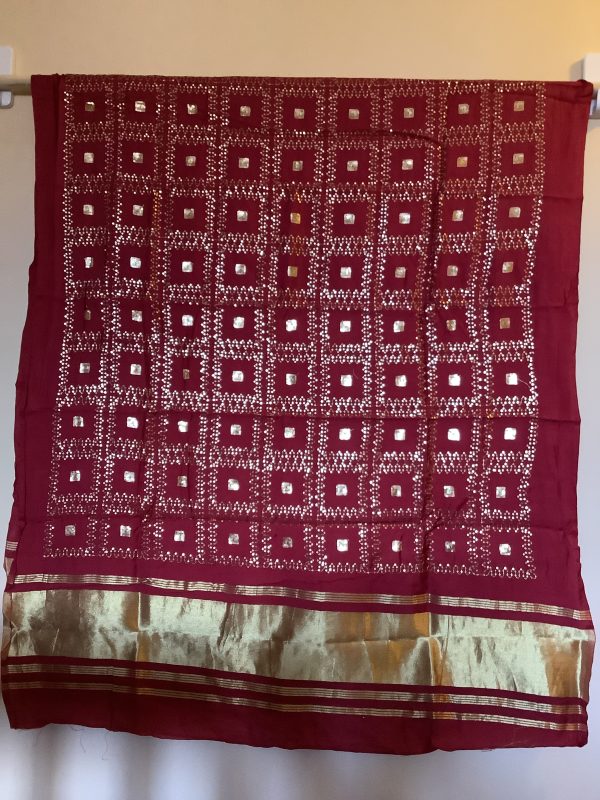 buy-burgundy-bandhani-semi-gajji