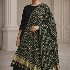 green bandhani dupatta