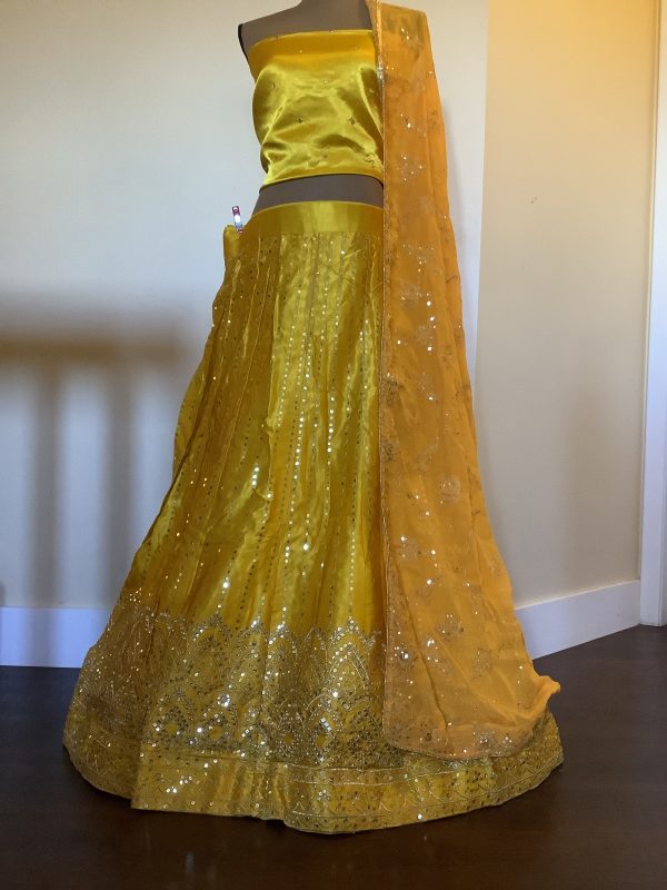 buy-yellow-silk-arch-lehenga